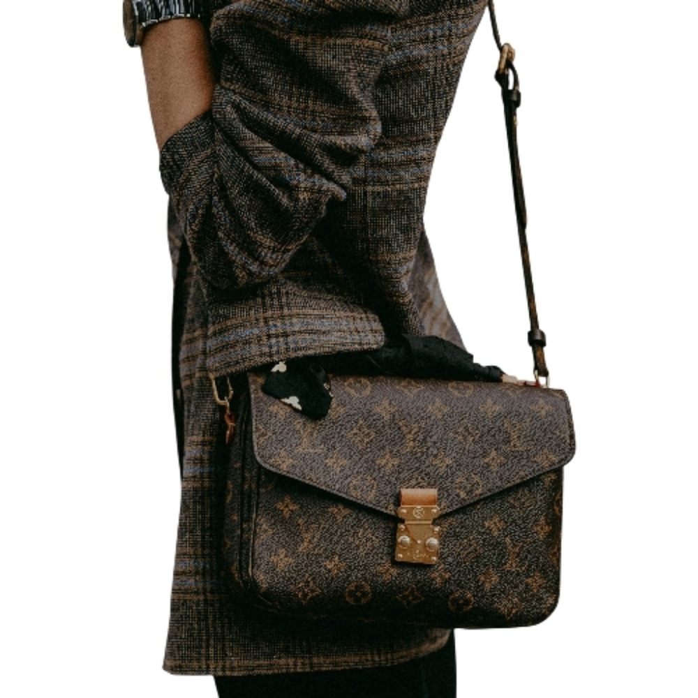 Authenticated LV LOUIS VUITTON Monogram Pochette Metis in Excellent CONDITION - Picture 4 of 16
